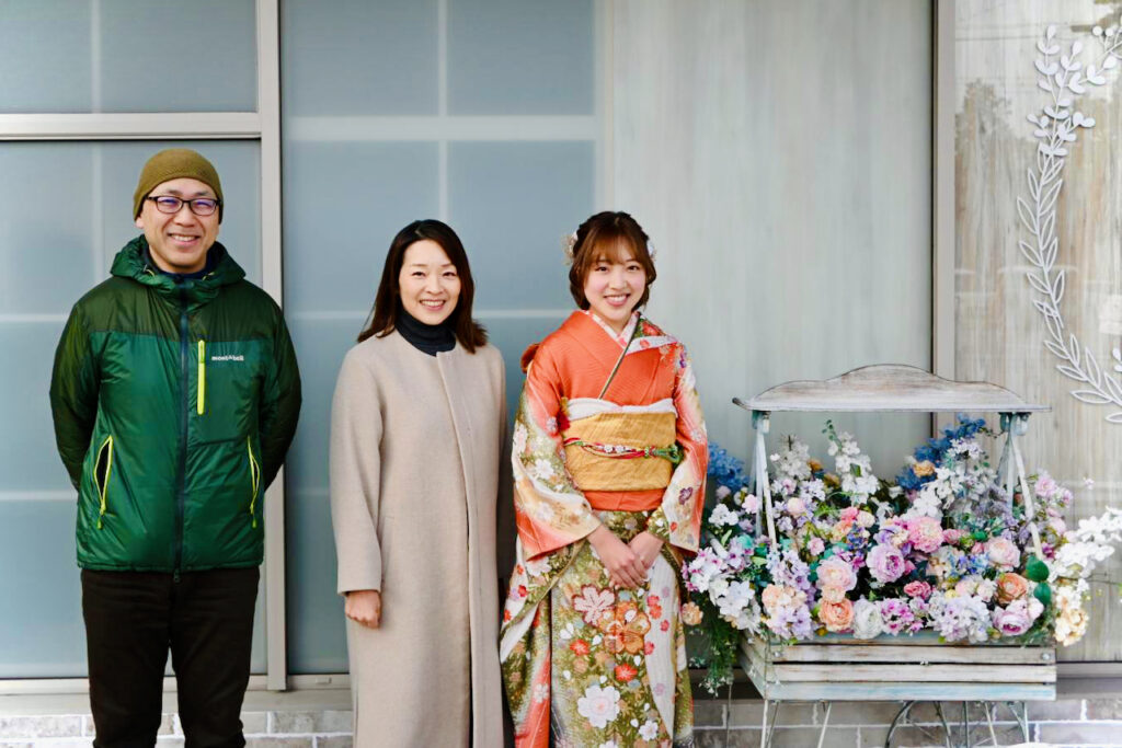Japanese student Hina with her parents, who met and fell in love at ELC Bristol.